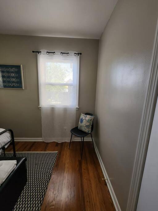 Cozy House Near Lake Erie, 10 Minutes To Downtown. Cleveland Bagian luar foto