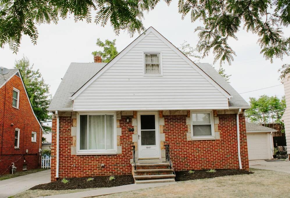 Cozy House Near Lake Erie, 10 Minutes To Downtown. Cleveland Bagian luar foto