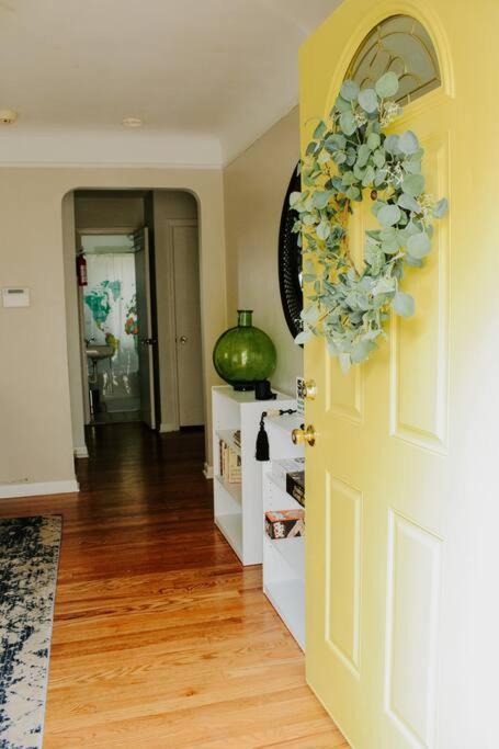 Cozy House Near Lake Erie, 10 Minutes To Downtown. Cleveland Bagian luar foto