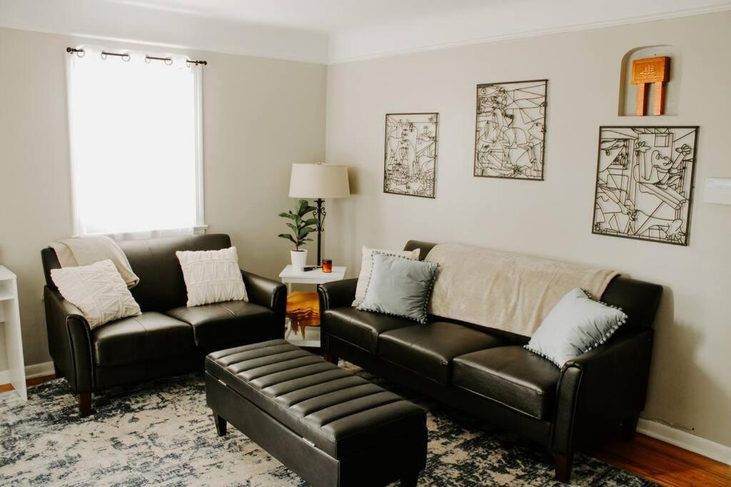 Cozy House Near Lake Erie, 10 Minutes To Downtown. Cleveland Bagian luar foto